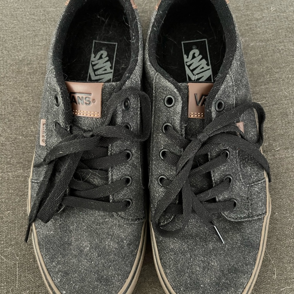 Vans - Picture 3 of 5